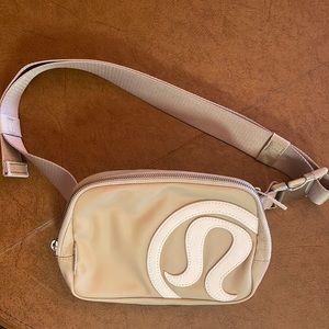 lululemon belt bag